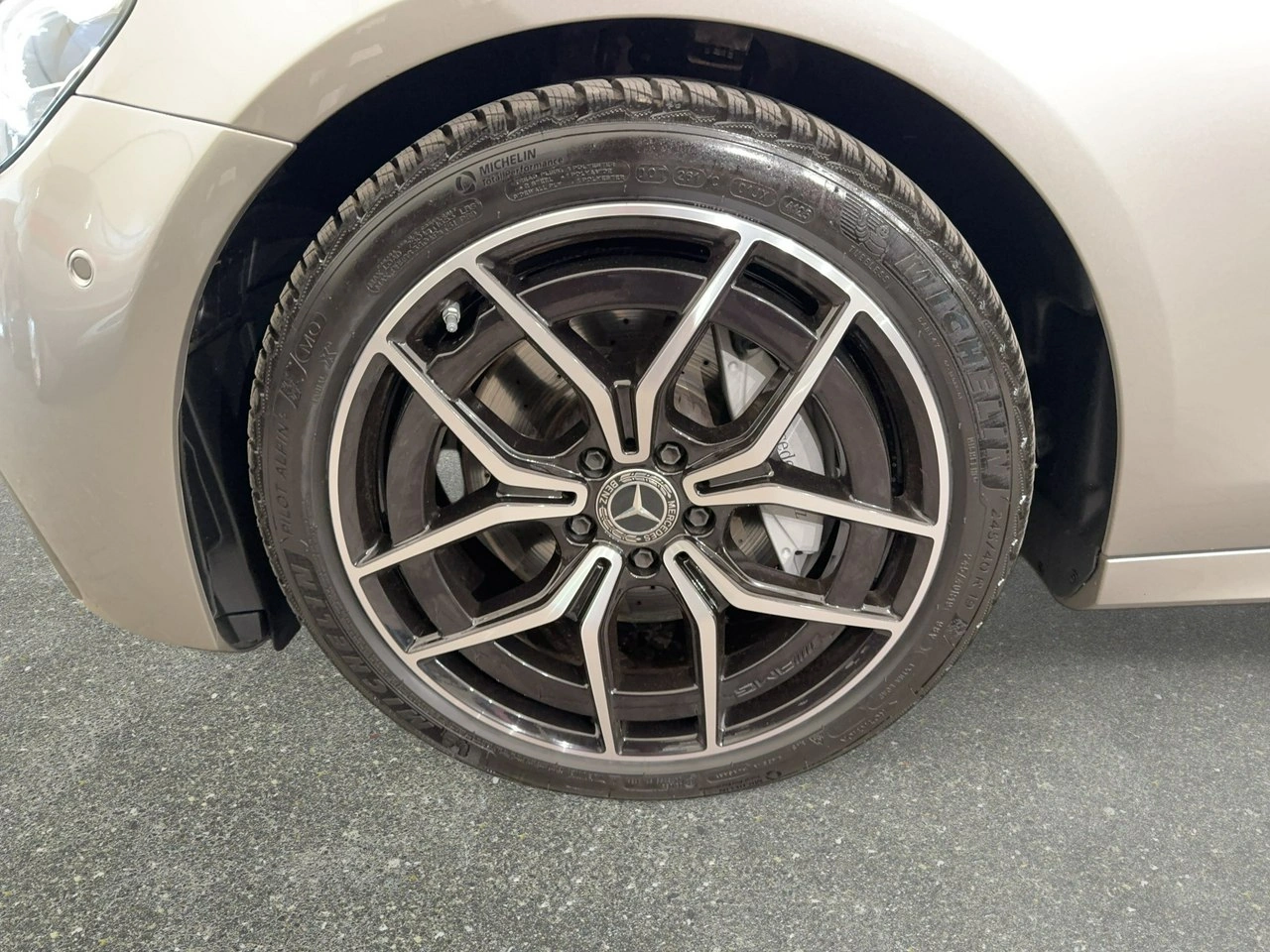 Mercedes E 220 - Zdjęcie 9