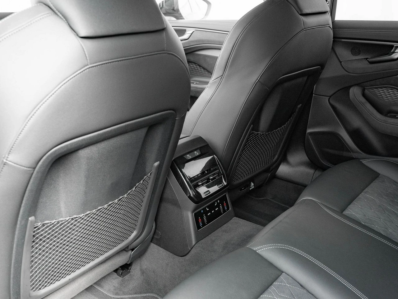 Audi A6 - Zdjęcie 23