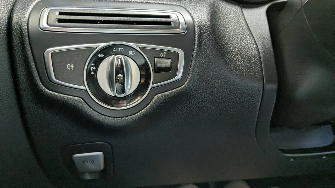 Mercedes C 200 - Zdjęcie 34