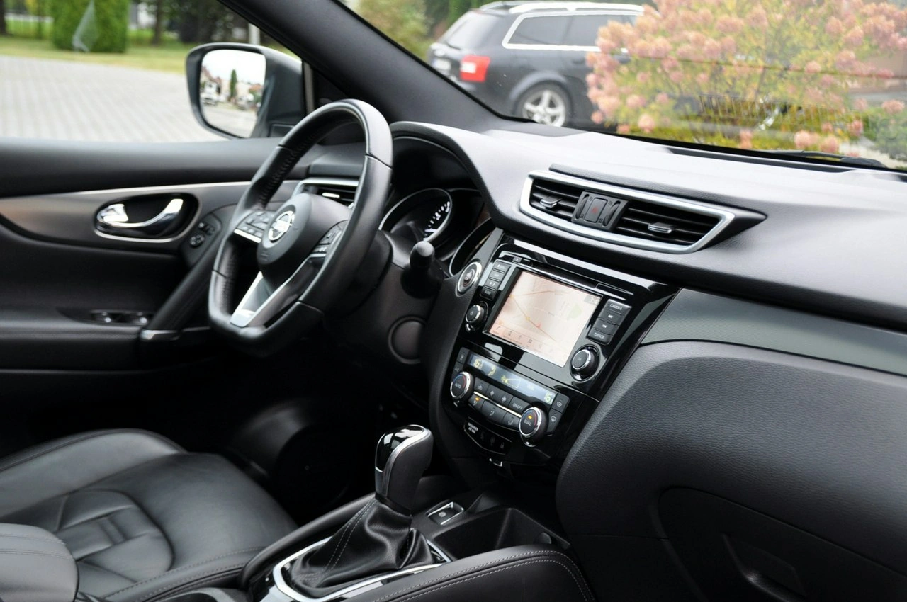 Nissan Qashqai - Zdjęcie 17