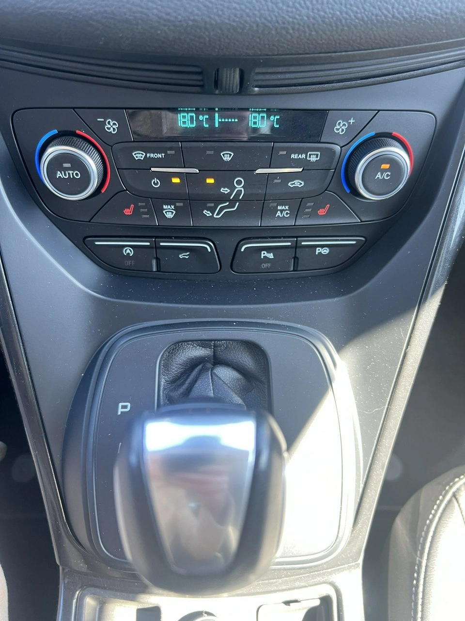 Ford Kuga - Zdjęcie 18