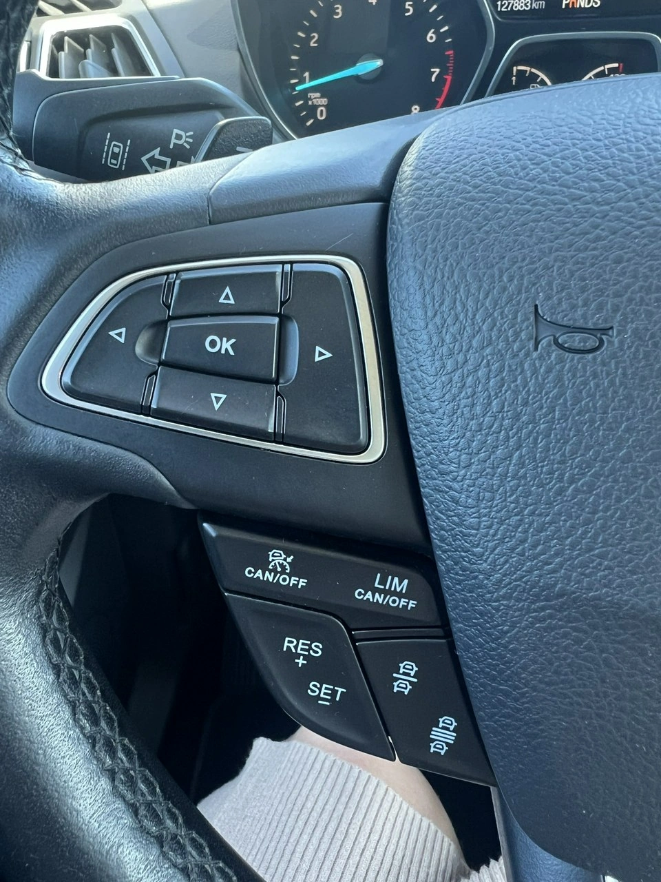 Ford Kuga - Zdjęcie 20