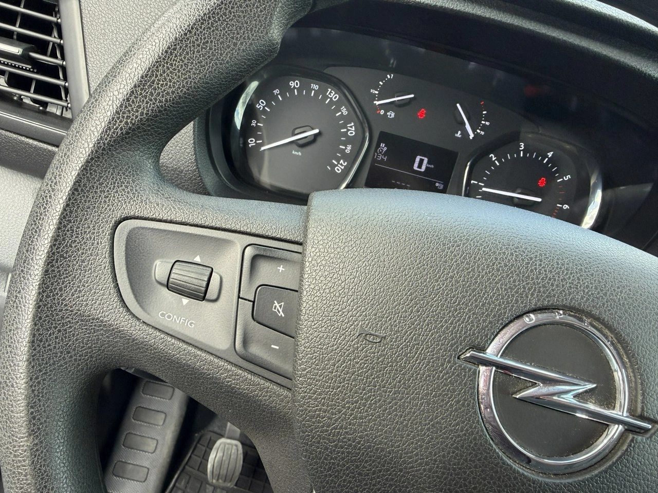 Opel Vivaro - Zdjęcie 16