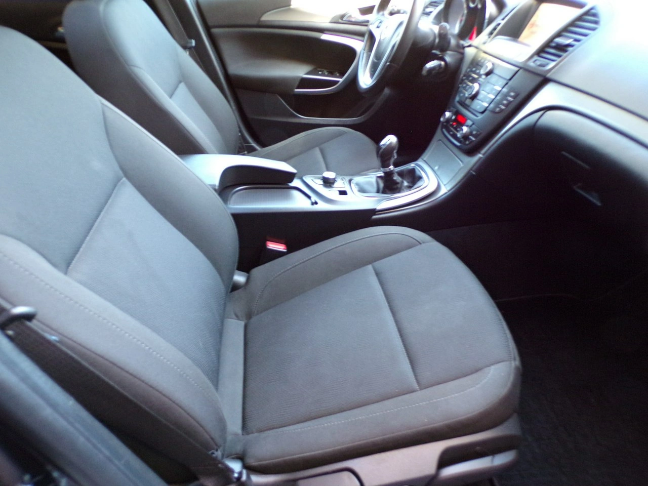 Opel Insignia Grand Sport - Zdjęcie 24