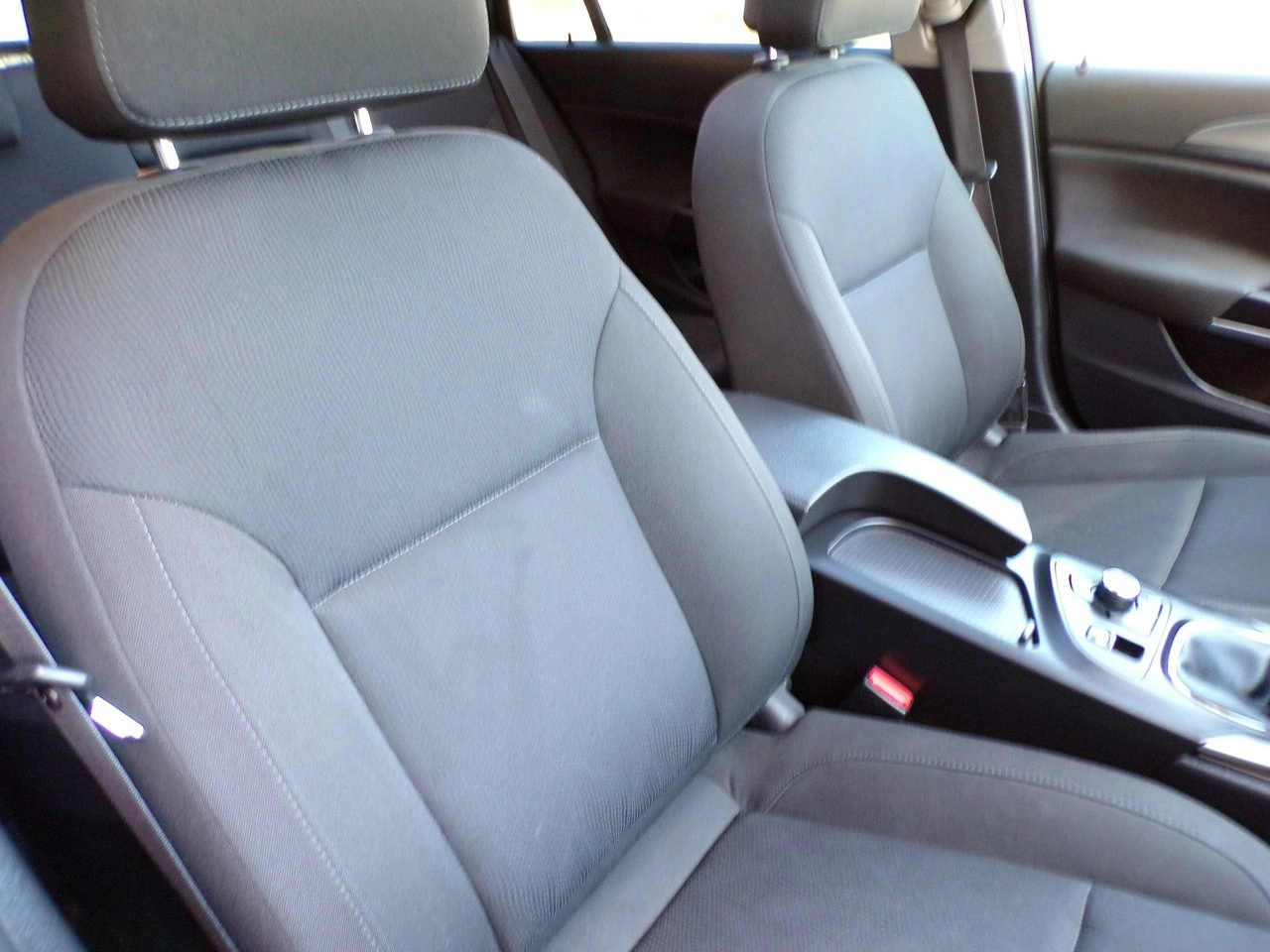 Opel Insignia Grand Sport - Zdjęcie 25