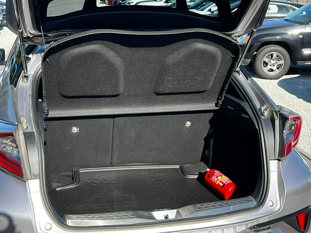 Toyota C-HR - Zdjęcie 14