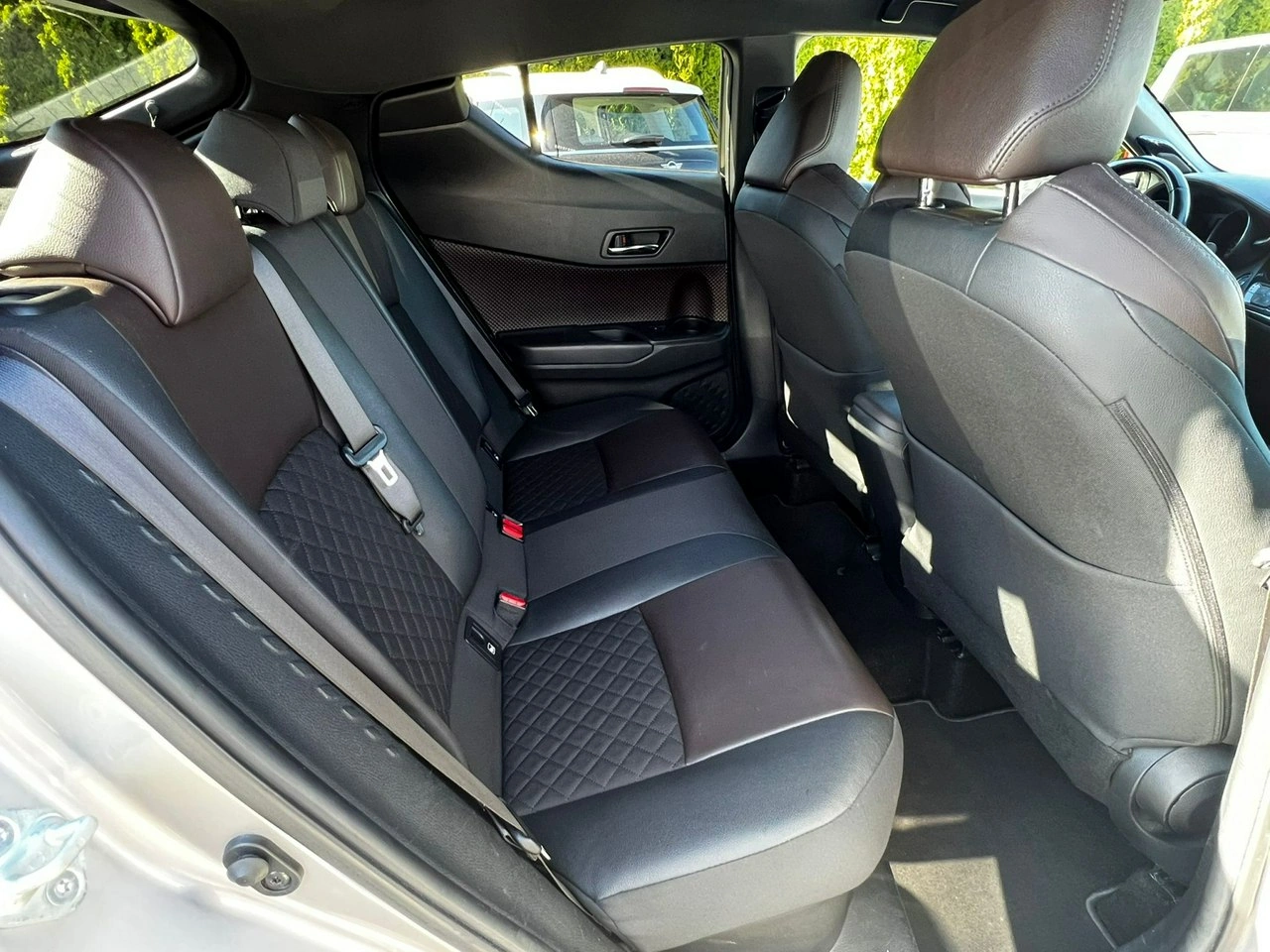 Toyota C-HR - Zdjęcie 15