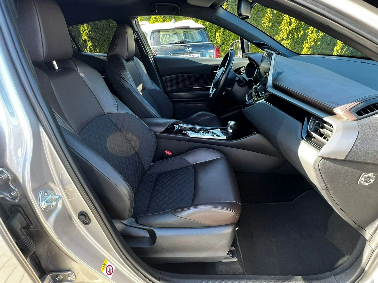 Toyota C-HR - Zdjęcie 16