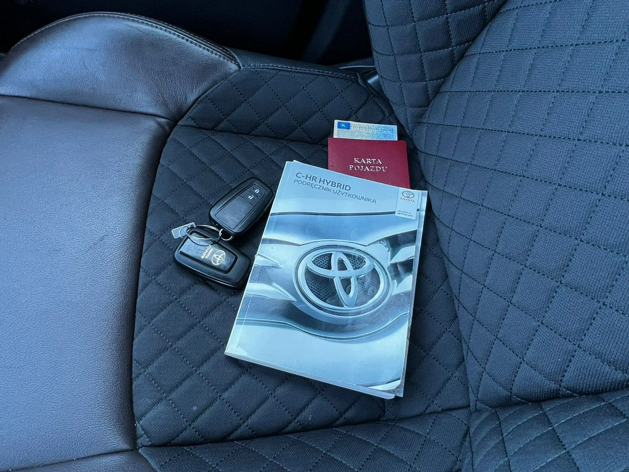 Toyota C-HR - Zdjęcie 18