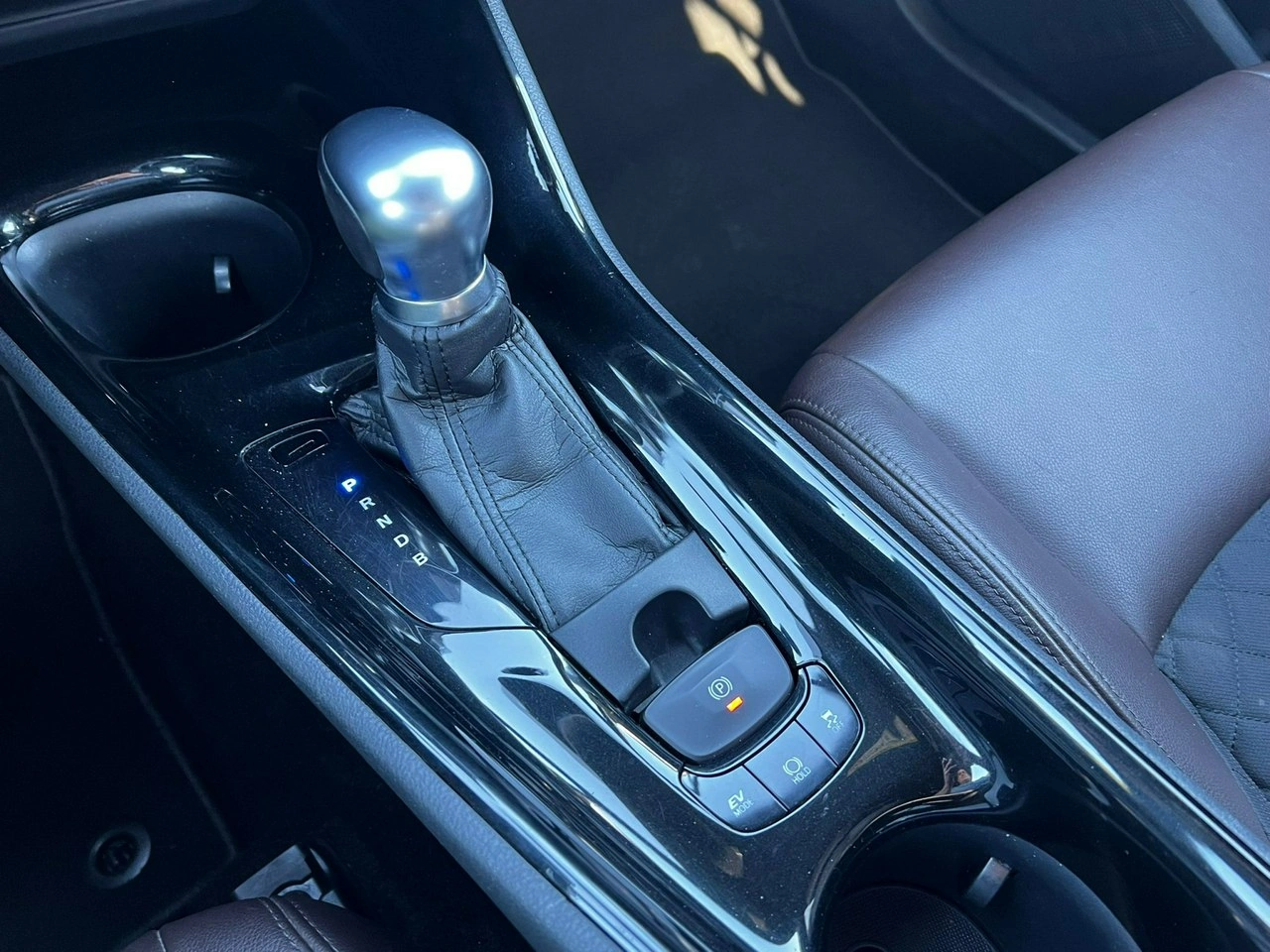 Toyota C-HR - Zdjęcie 21