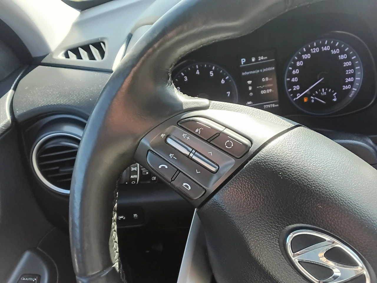 Hyundai Kona - Zdjęcie 26