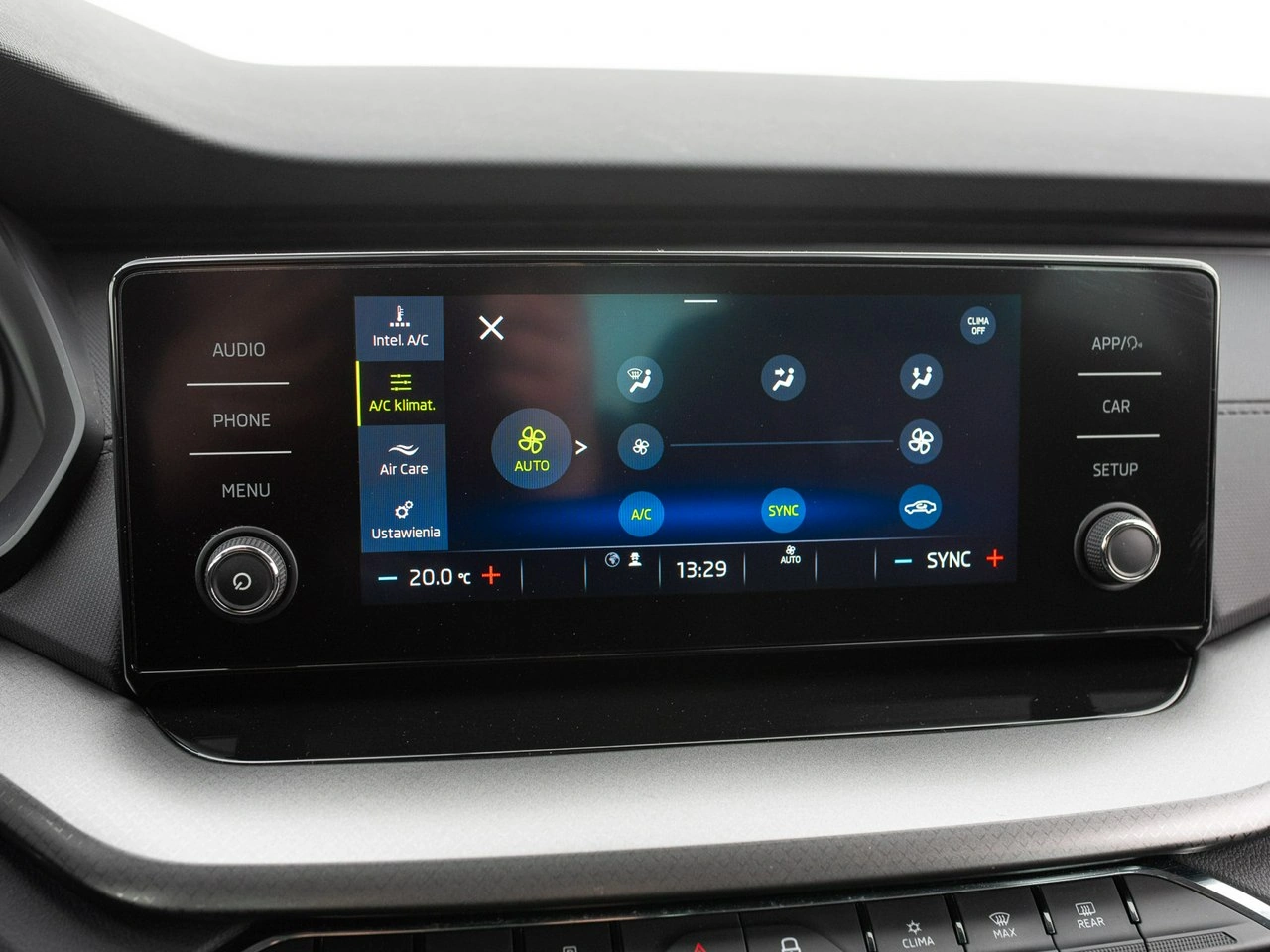 Skoda Octavia - Zdjęcie 18