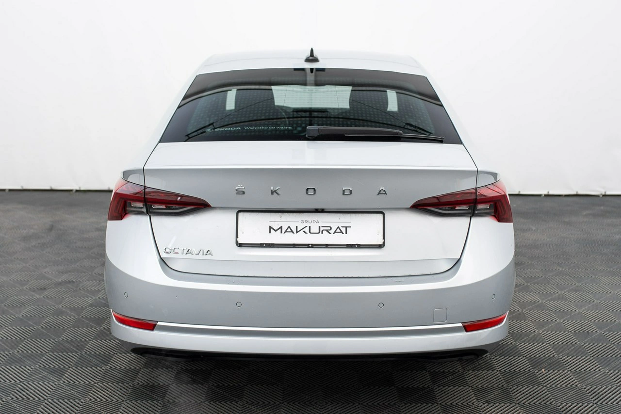 Skoda Octavia - Zdjęcie 8