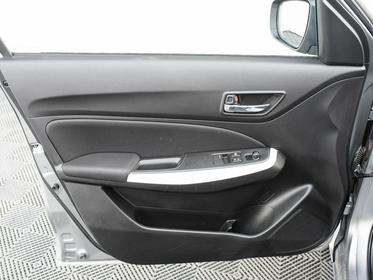 Suzuki Swift - Zdjęcie 9