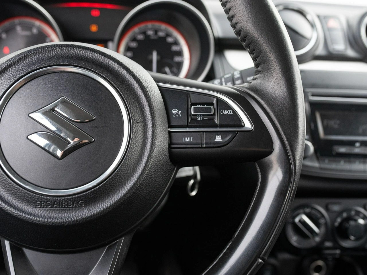 Suzuki Swift - Zdjęcie 14