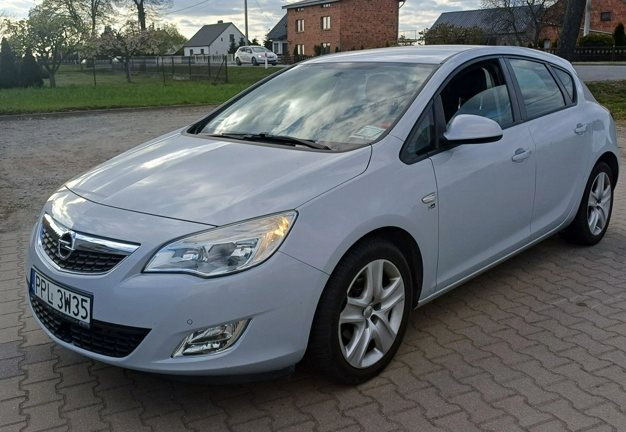 Opel Astra - Zdjęcie 1