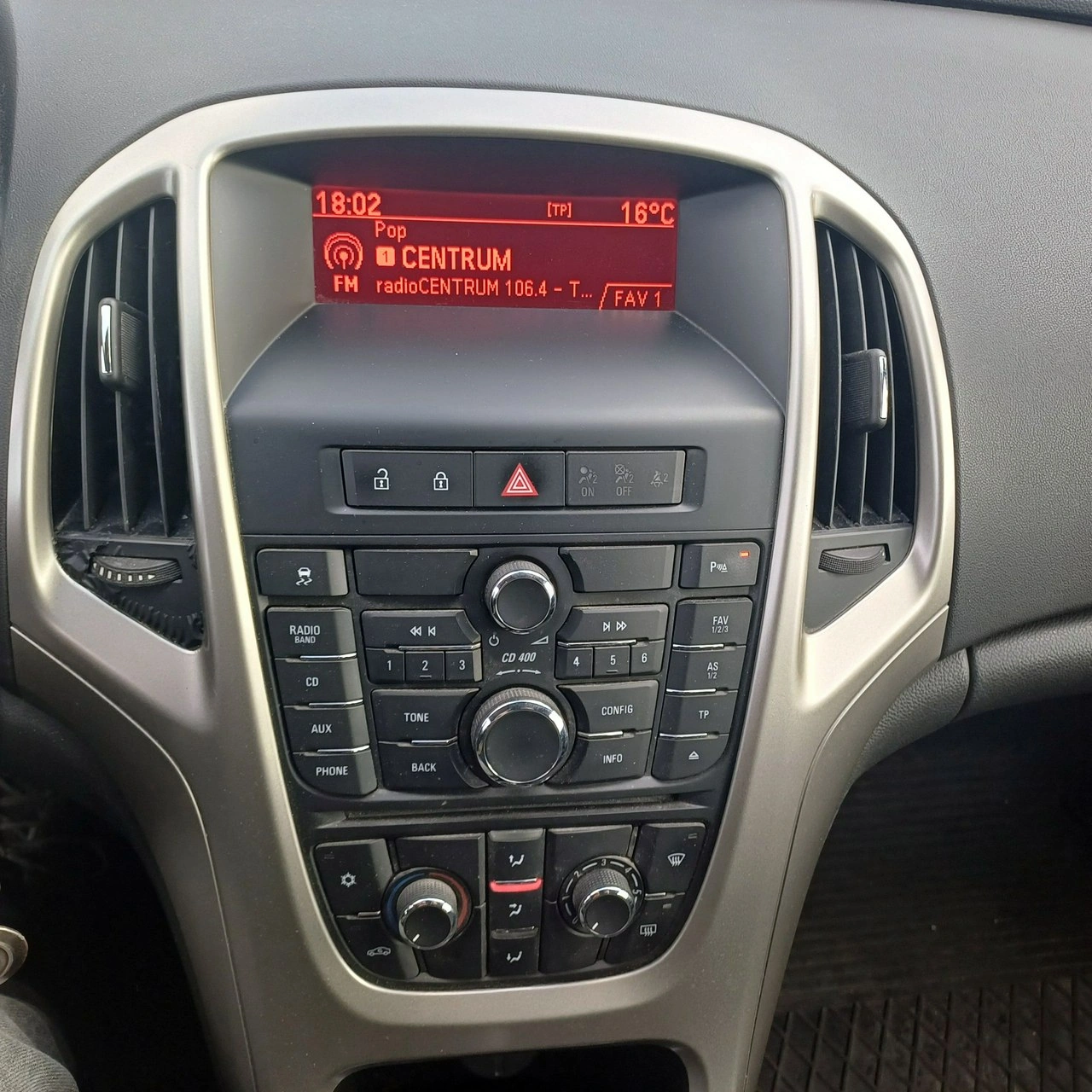 Opel Astra - Zdjęcie 8