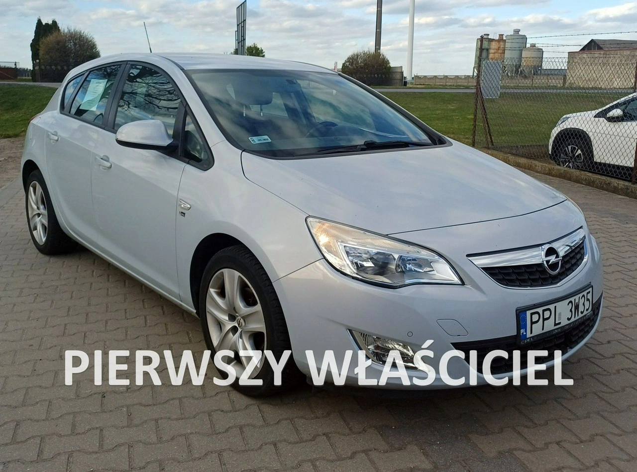 Opel Astra - Główne zdjęcie