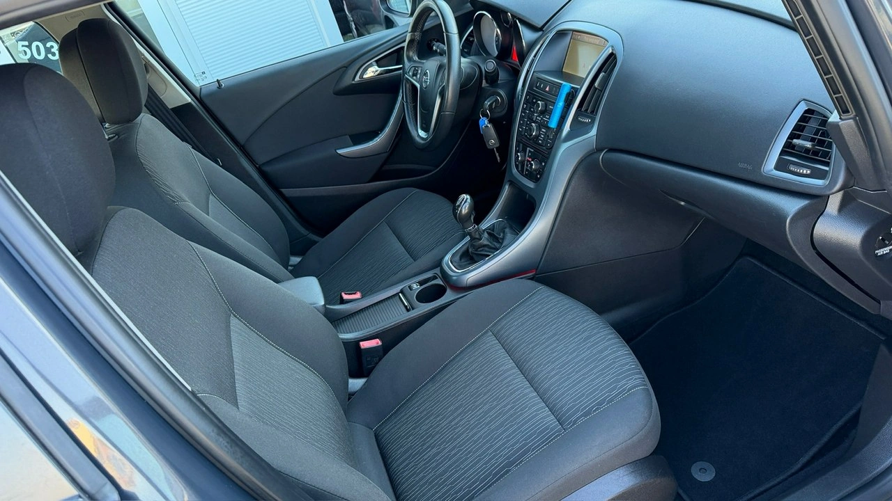 Opel Astra - Zdjęcie 14