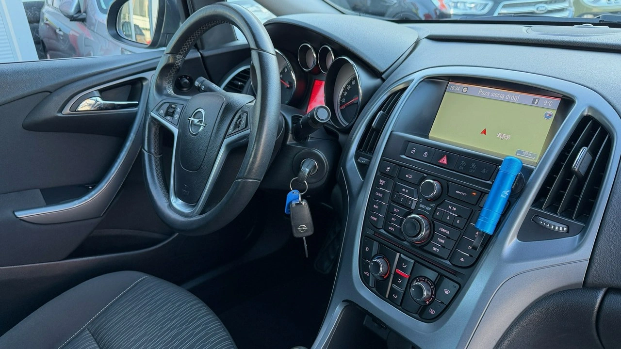 Opel Astra - Zdjęcie 16