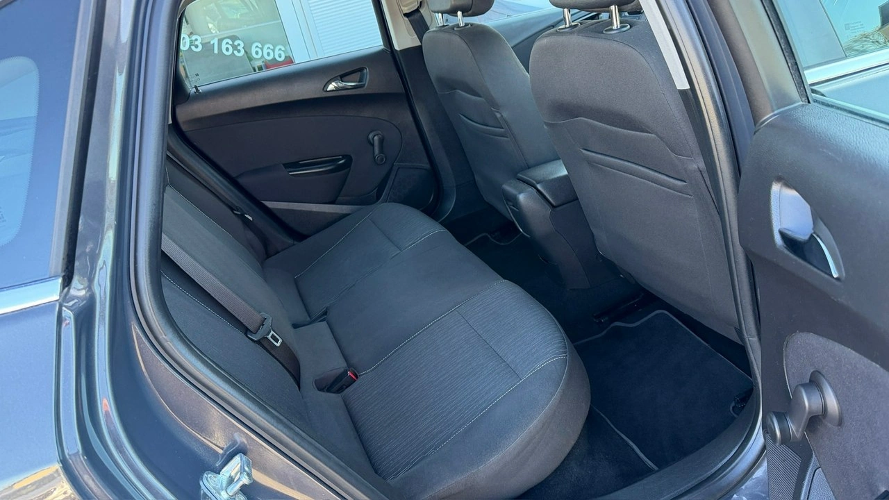 Opel Astra - Zdjęcie 17