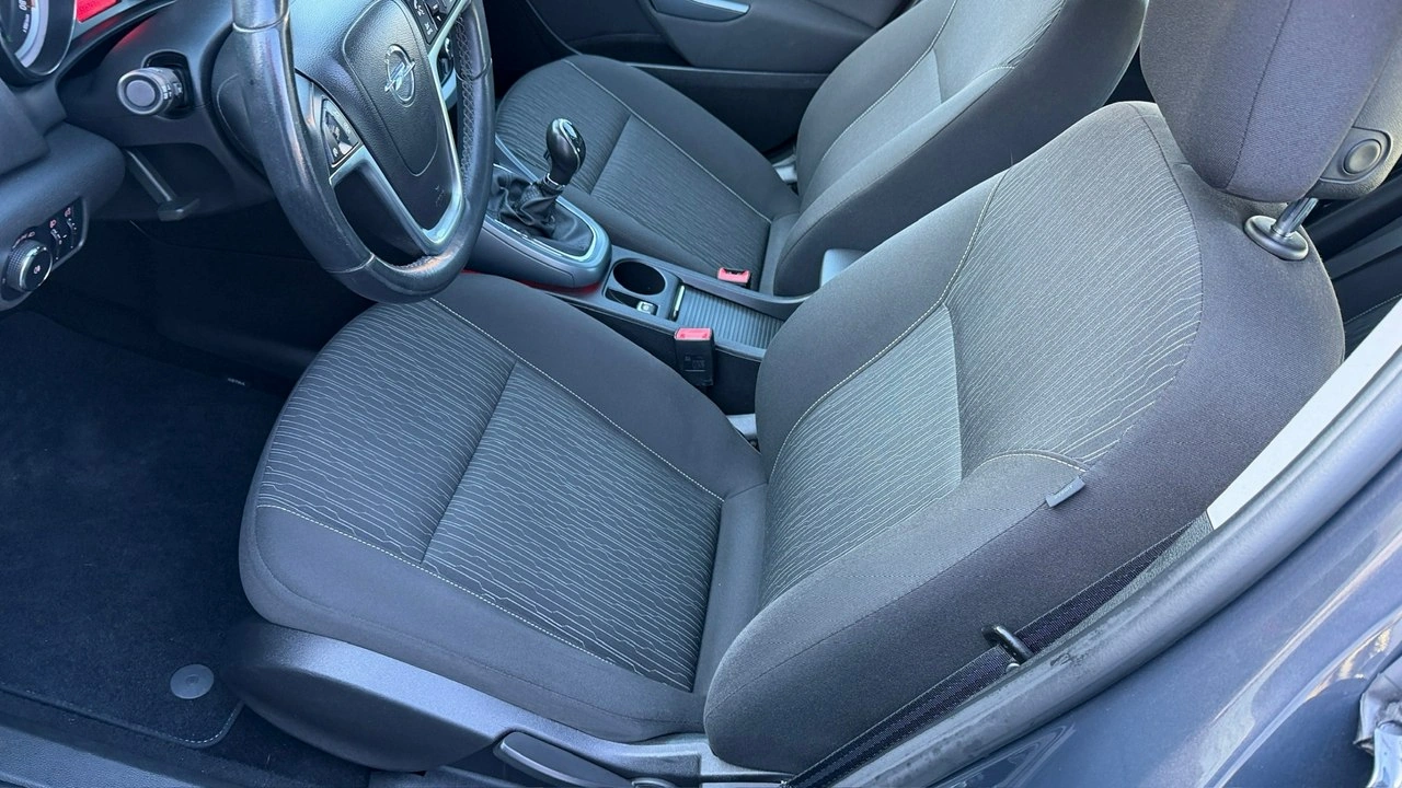 Opel Astra - Zdjęcie 22