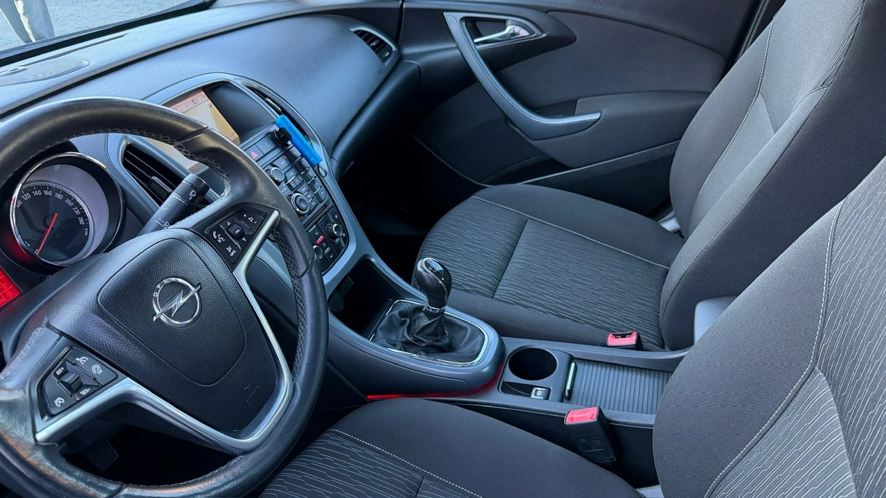 Opel Astra - Zdjęcie 23