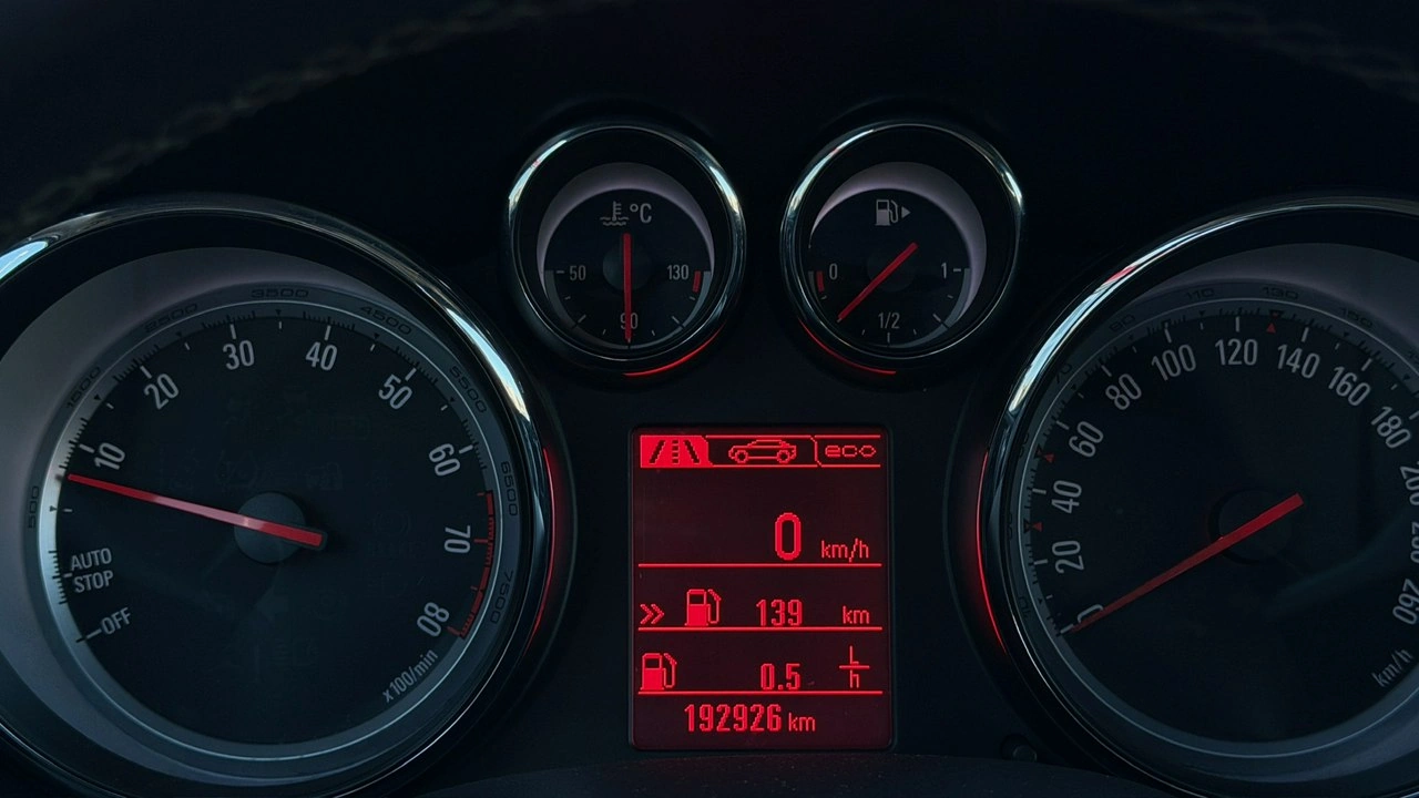 Opel Astra - Zdjęcie 26