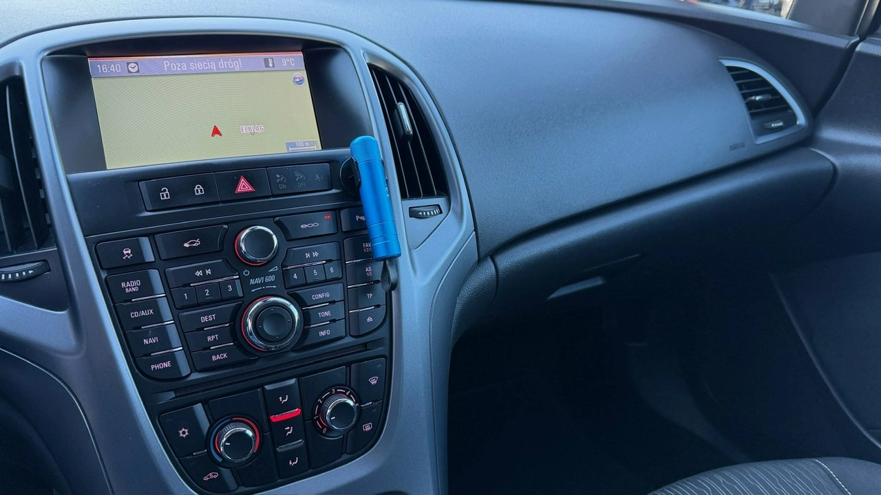 Opel Astra - Zdjęcie 27