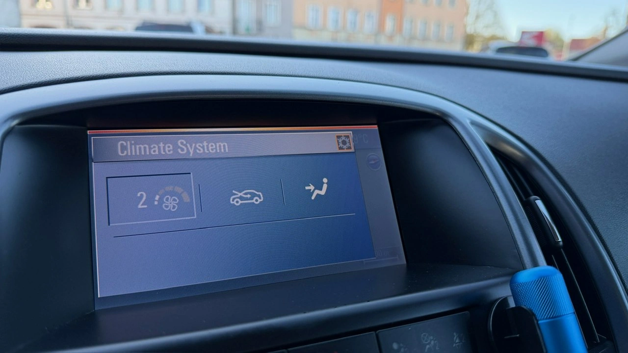 Opel Astra - Zdjęcie 28