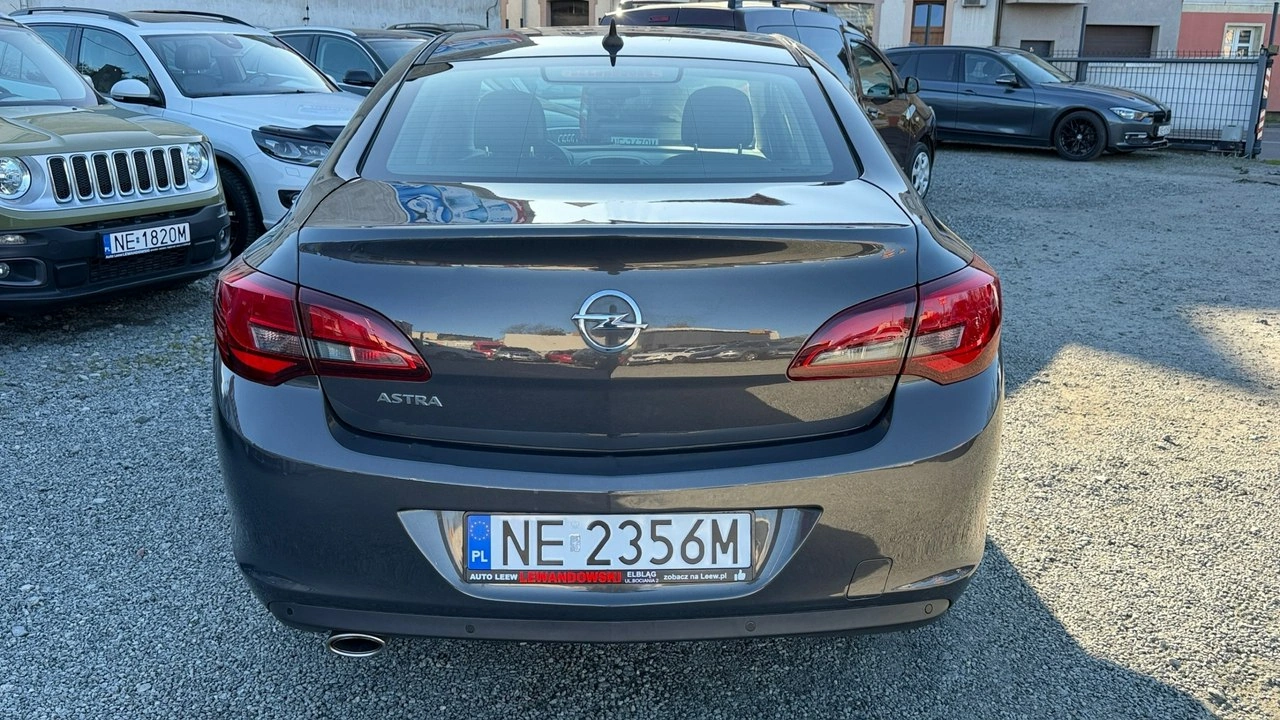 Opel Astra - Zdjęcie 3
