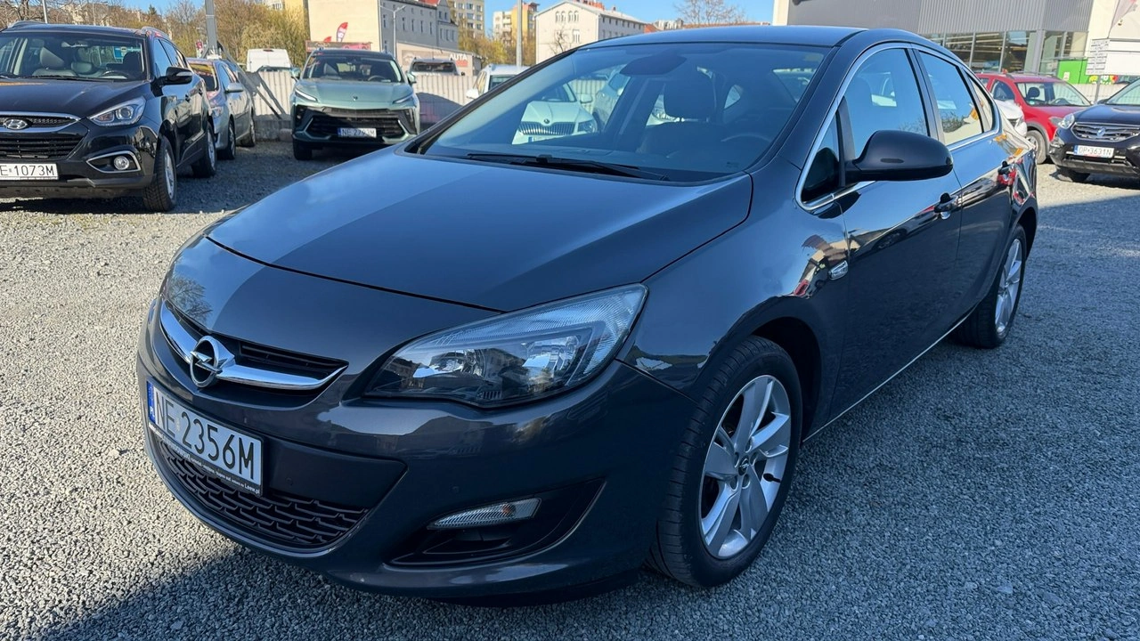 Opel Astra - Zdjęcie 8