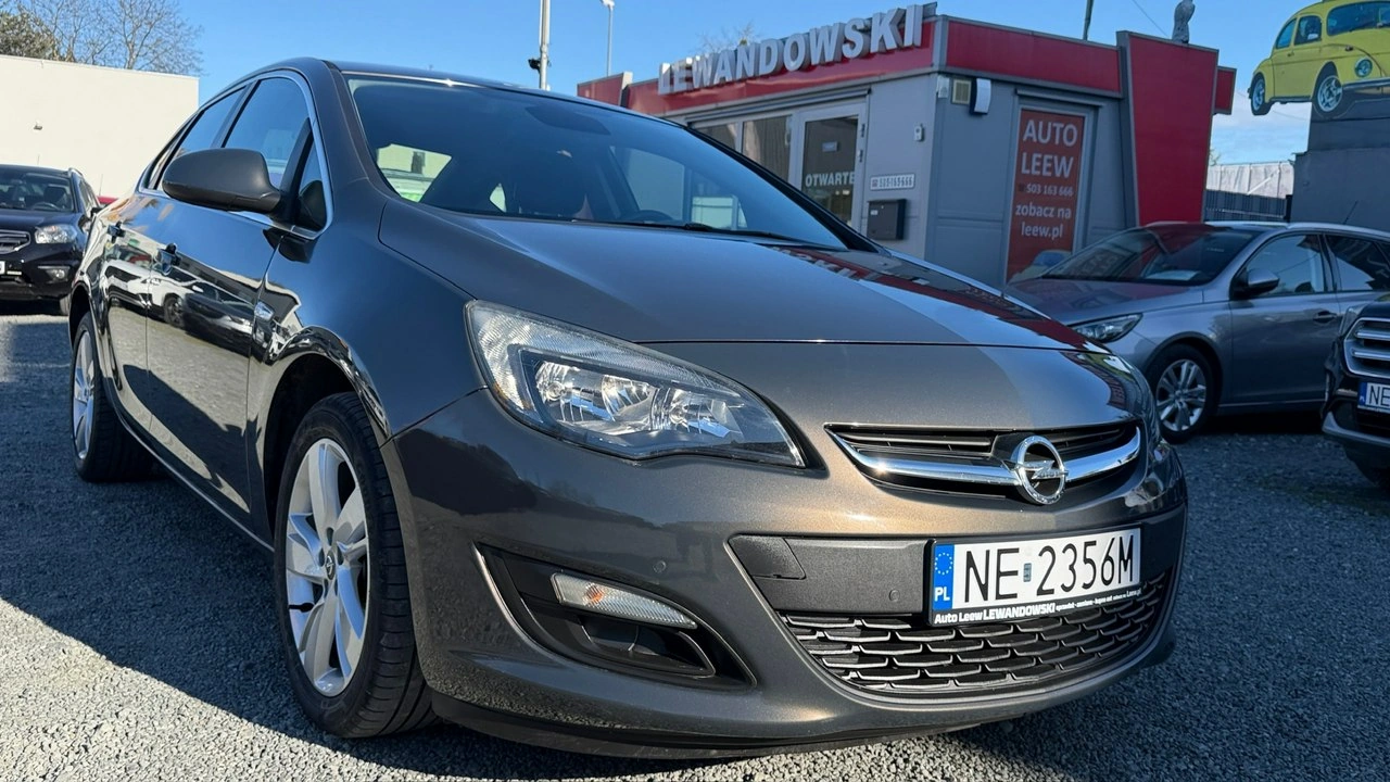 Opel Astra - Główne zdjęcie