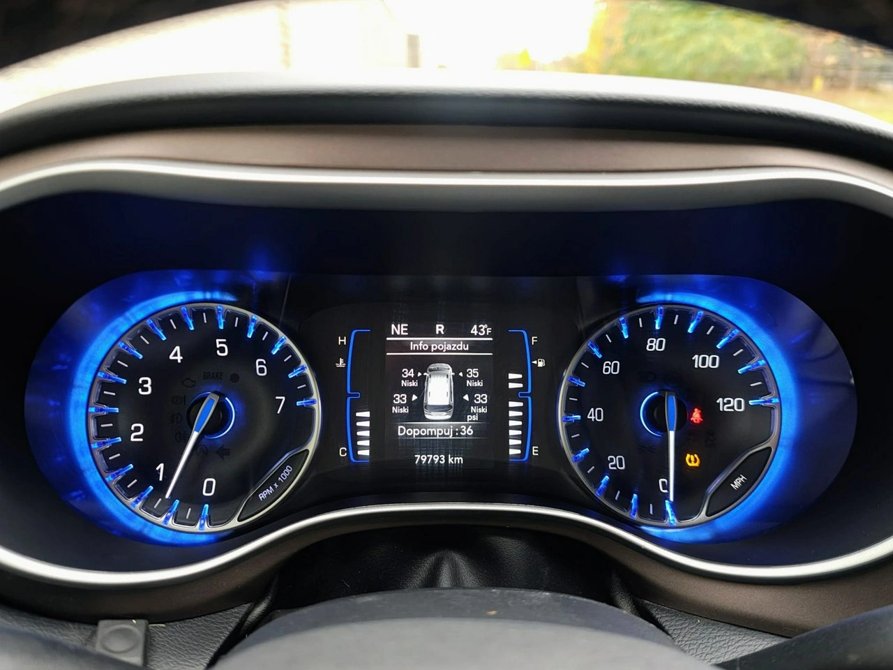 Chrysler Pacifica - Zdjęcie 17