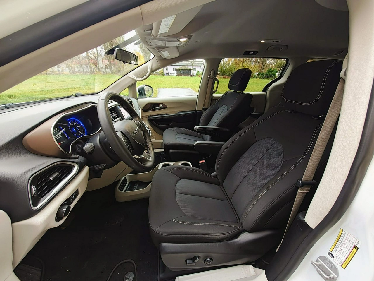 Chrysler Pacifica - Zdjęcie 19