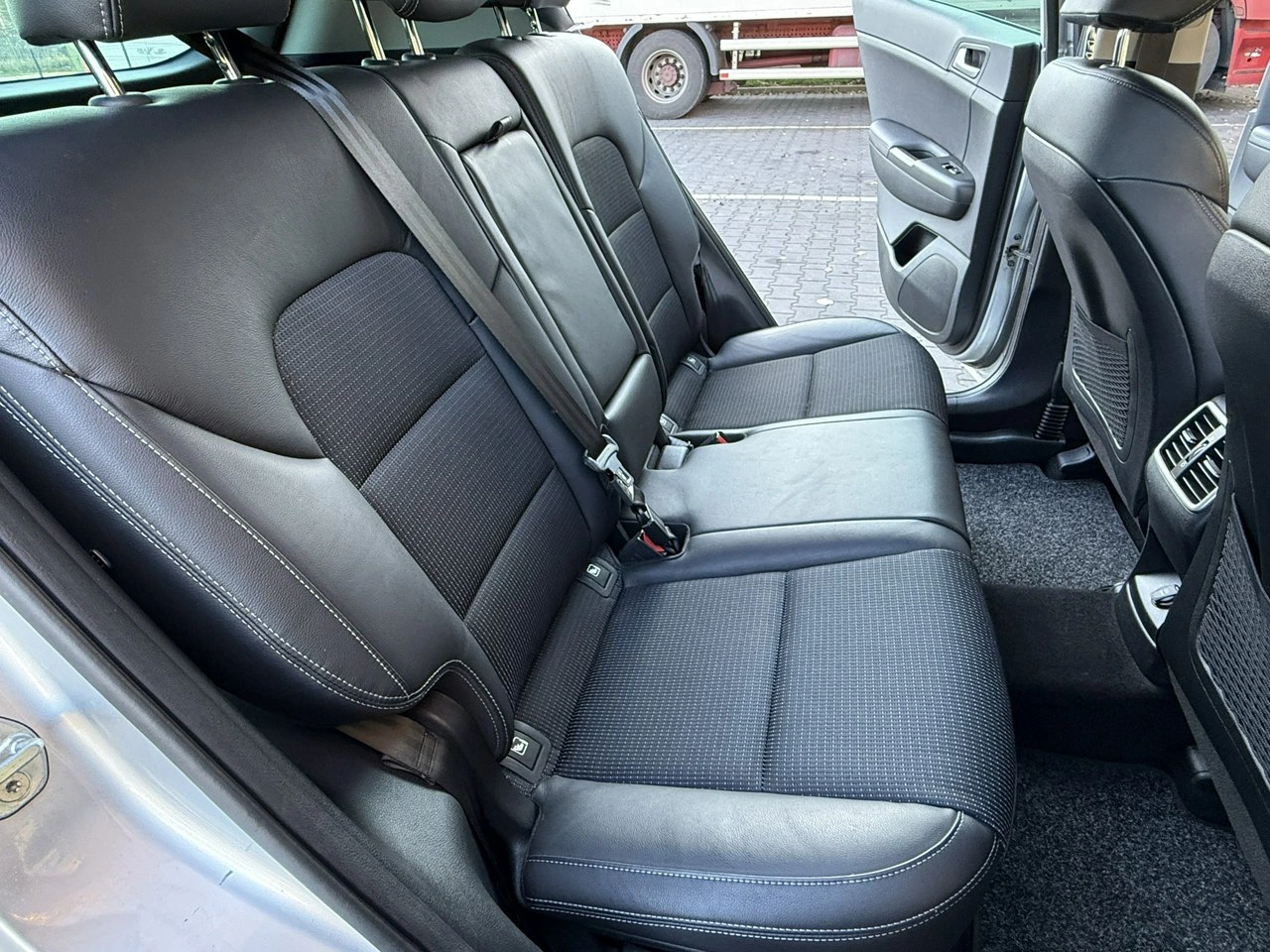 Kia Sportage - Zdjęcie 17