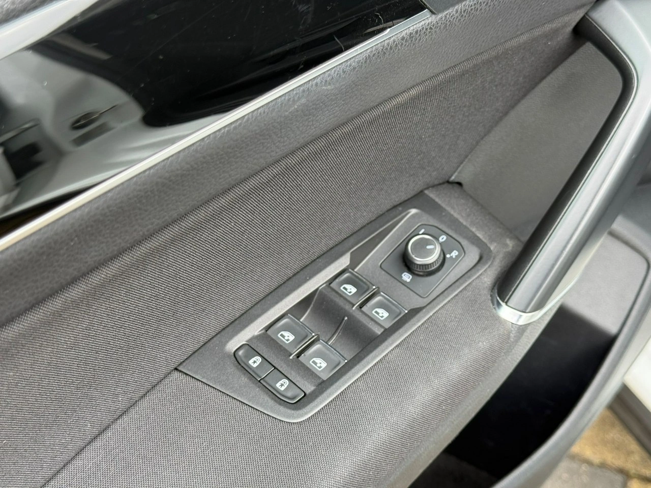 Volkswagen Touran - Zdjęcie 25