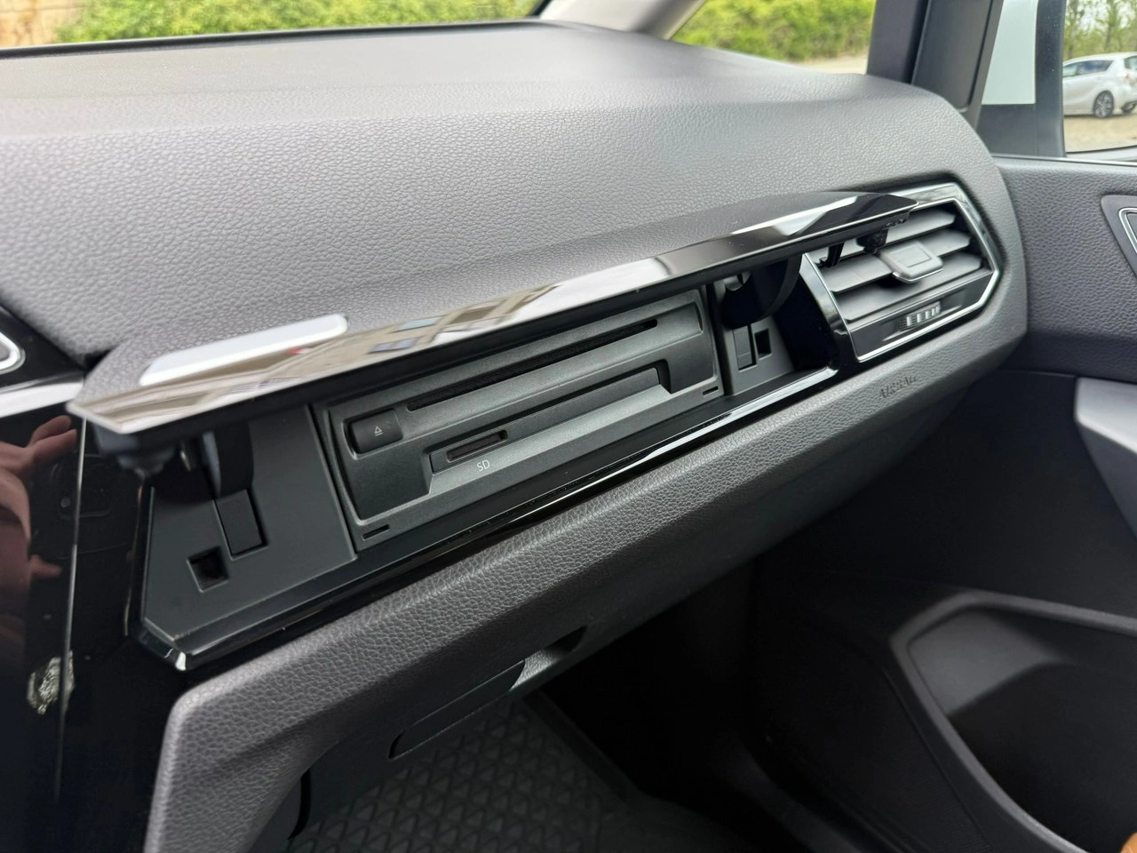 Volkswagen Touran - Zdjęcie 34