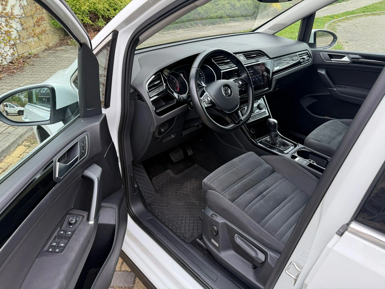 Volkswagen Touran - Zdjęcie 4