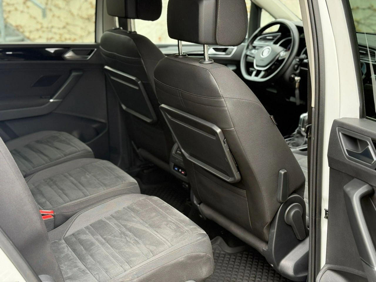 Volkswagen Touran - Zdjęcie 8