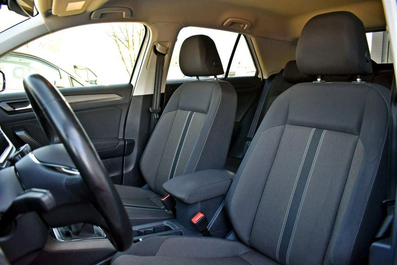 Volkswagen T-Roc - Zdjęcie 10