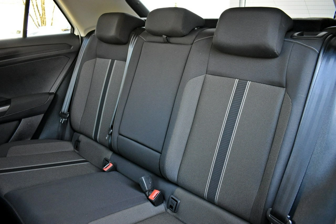 Volkswagen T-Roc - Zdjęcie 11
