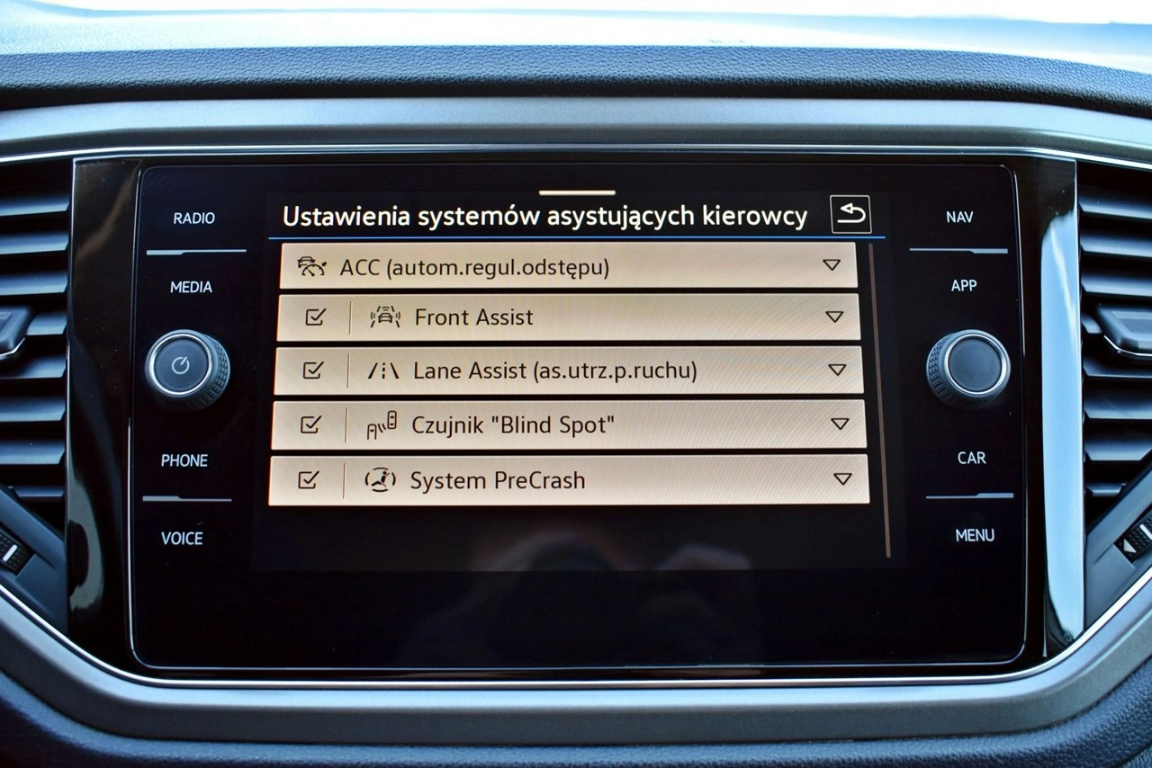 Volkswagen T-Roc - Zdjęcie 20