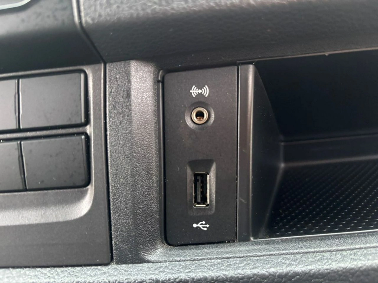 Volkswagen Transporter - Zdjęcie 11