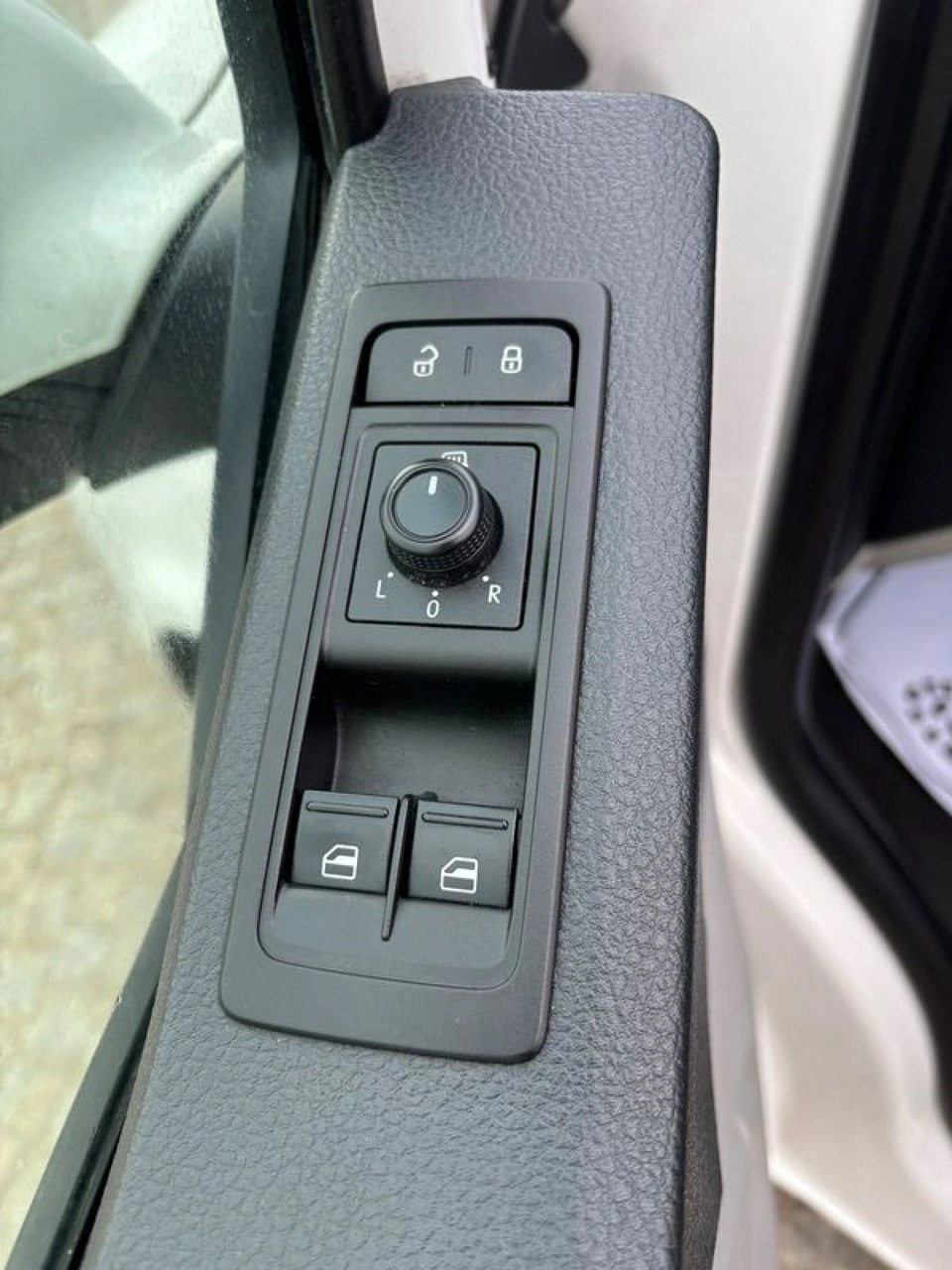 Volkswagen Transporter - Zdjęcie 14