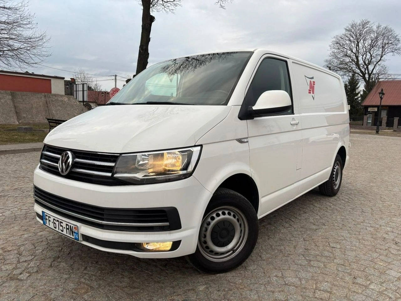 Volkswagen Transporter - Główne zdjęcie