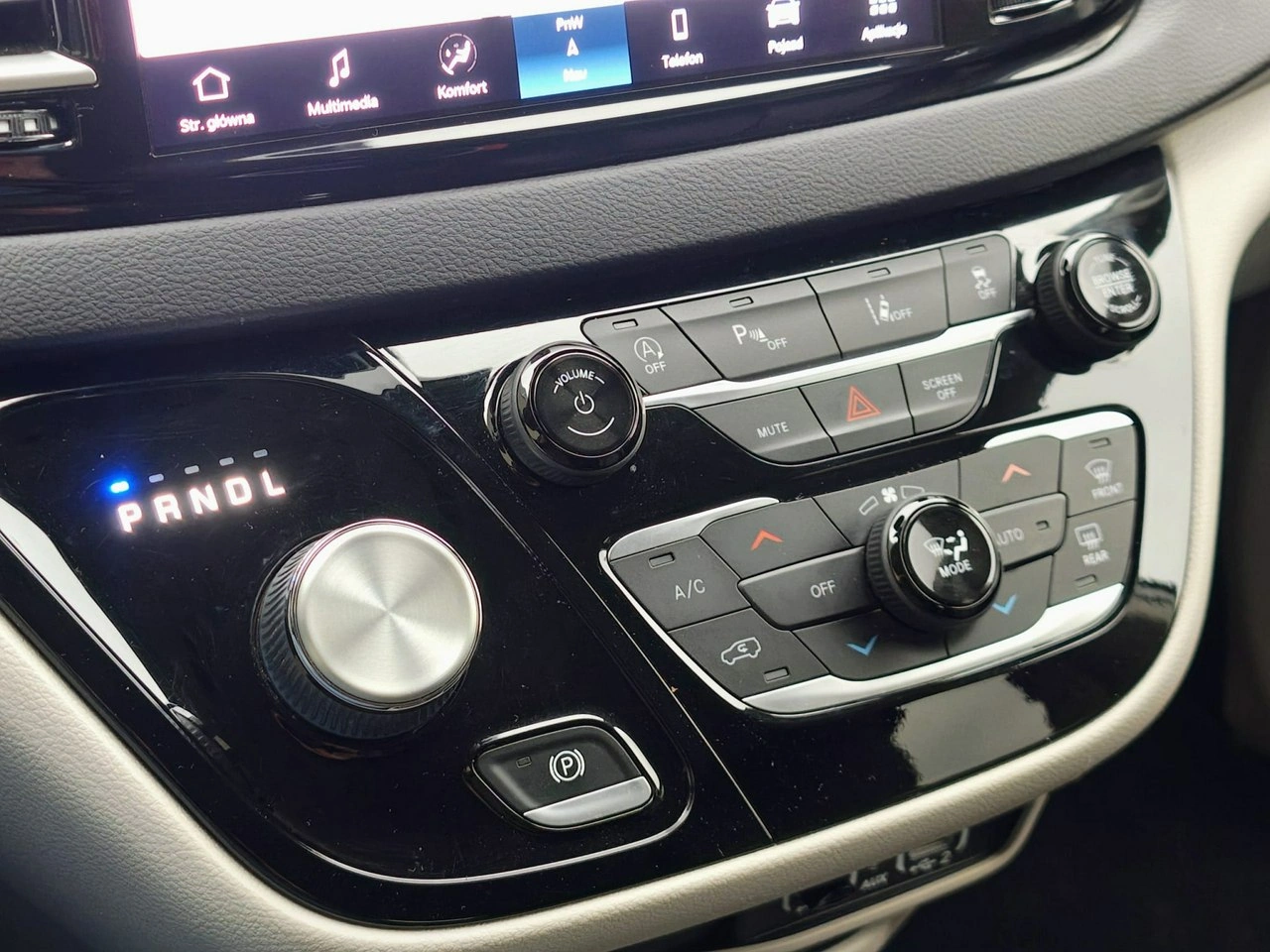 Chrysler Pacifica - Zdjęcie 19