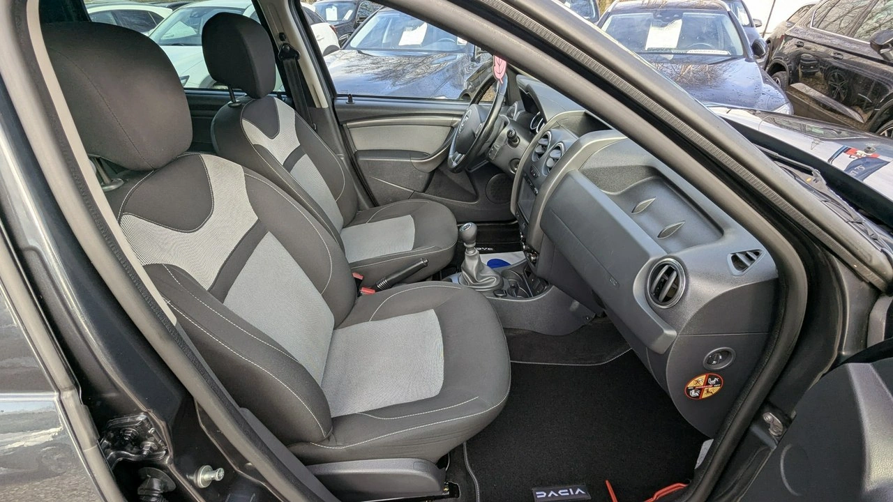 Dacia Duster - Zdjęcie 14