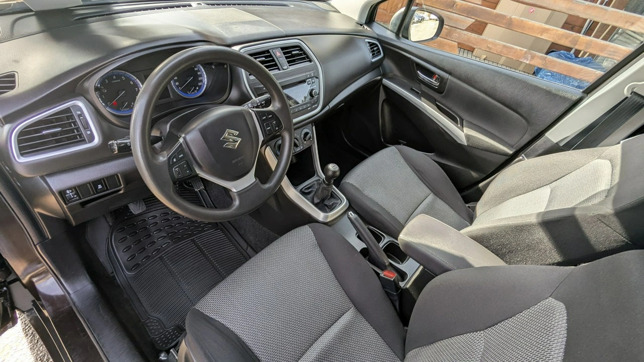 Suzuki SX4 S-Cross - Zdjęcie 12