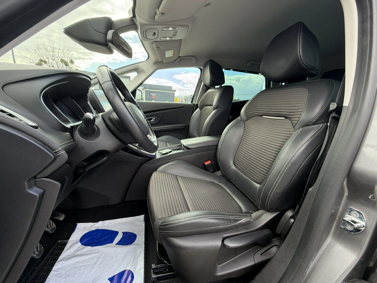 Renault Scenic - Zdjęcie 18